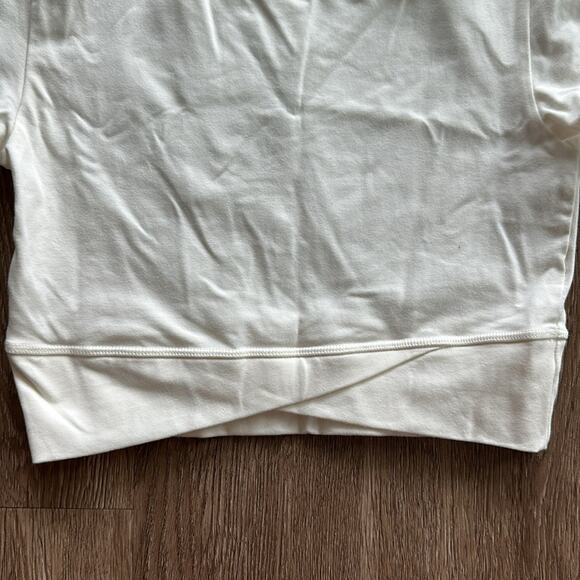 Old Navy Powerchill Crop Short Sleeve Top - Picture 3 of 4